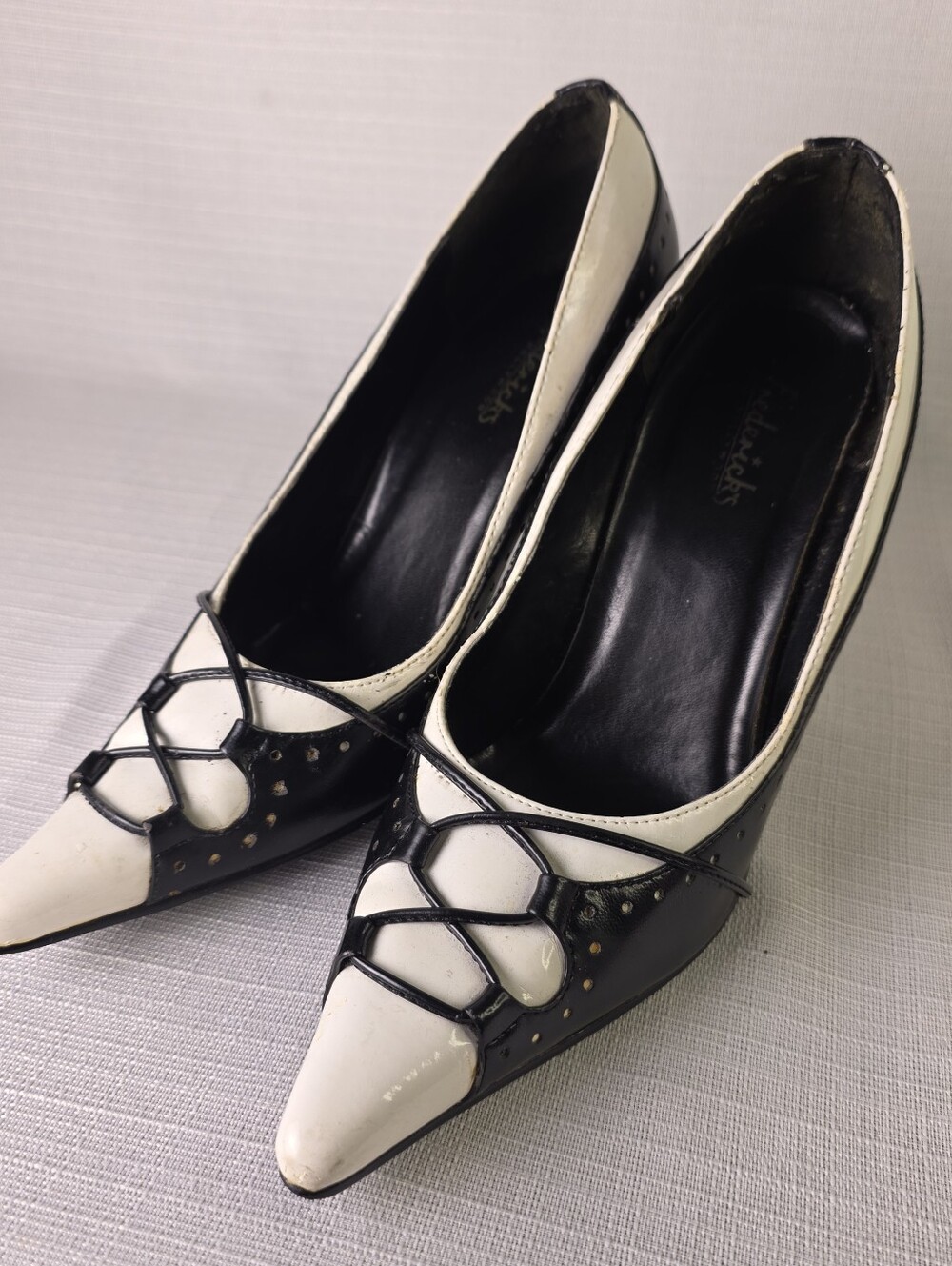 Vintage Frederick's Of Hollywood Black and White Pointed Toe Women's Heels 8.5 M - Picture 3 of 12